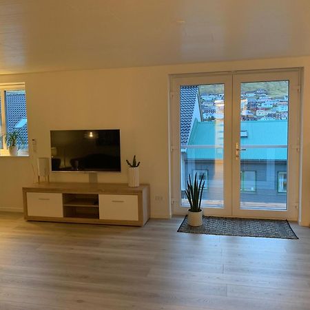 Spacious Apartment On N.P.Gota 8A, Klaksvík Exterior foto