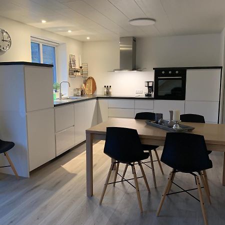 Spacious Apartment On N.P.Gota 8A, Klaksvík Exterior foto