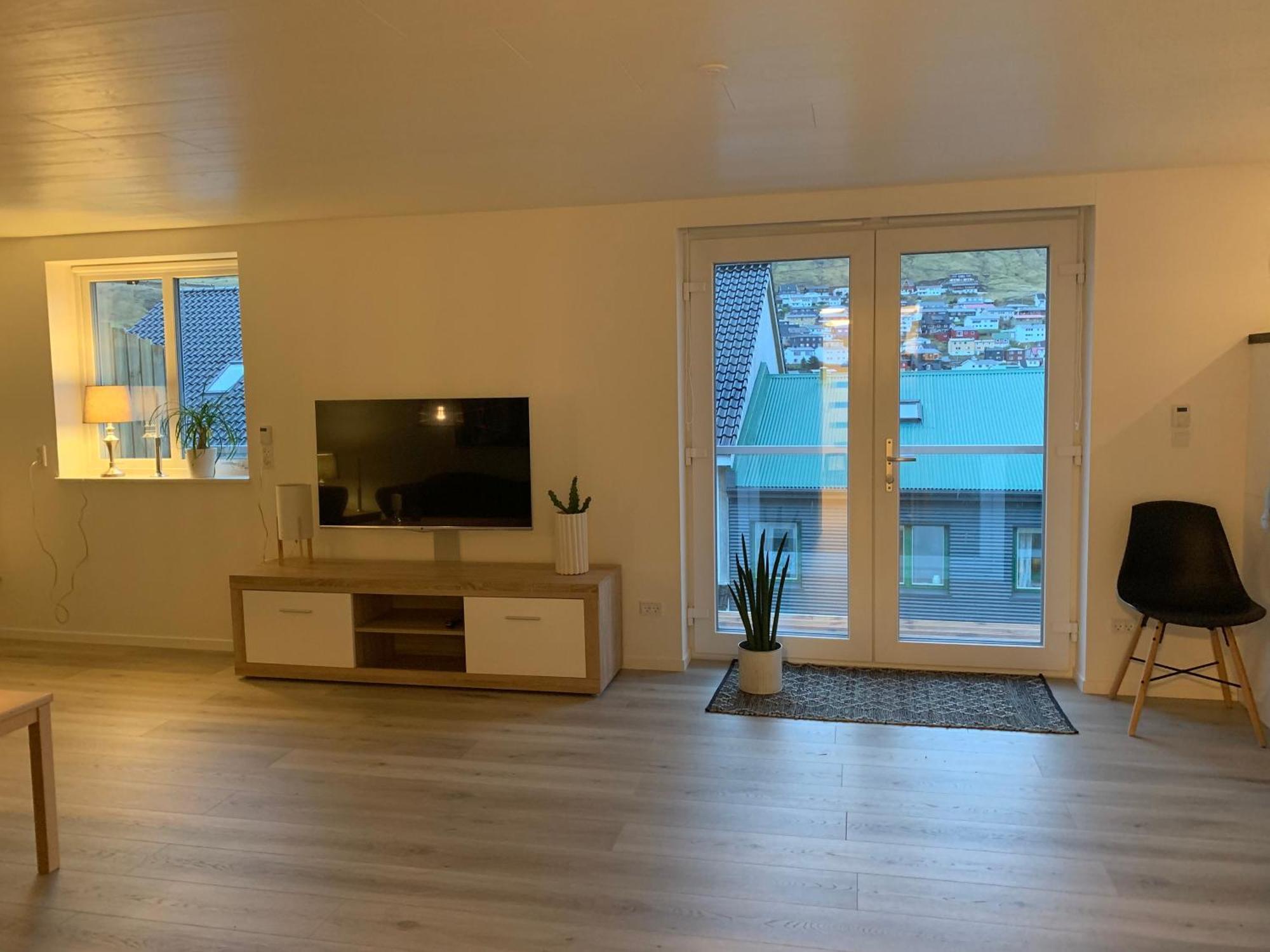 Spacious Apartment On N.P.Gota 8A, Klaksvík Exterior foto